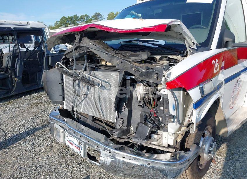 Photo 14 of 2011 Chevrolet Express CUTAWAY DIESEL (VIN 1GB3G2CL1B1182058)