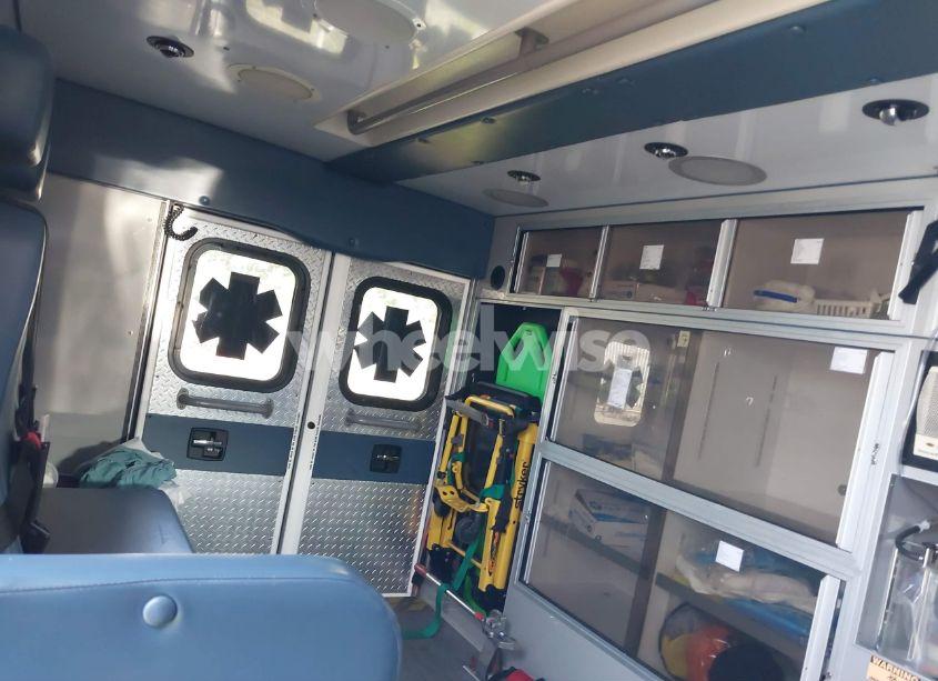 Photo 7 of 2011 Chevrolet Express CUTAWAY DIESEL (VIN 1GB3G2CL1B1182058)