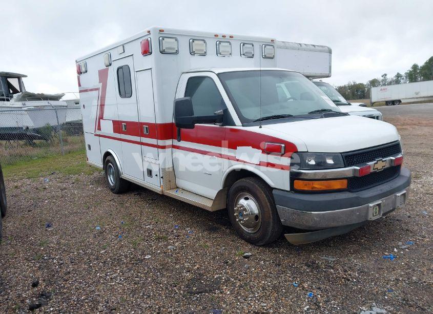 2014 Chevrolet Express CUTAWAY 3500 DIESEL (VIN 1GB3G2CL2E1187113) main photo