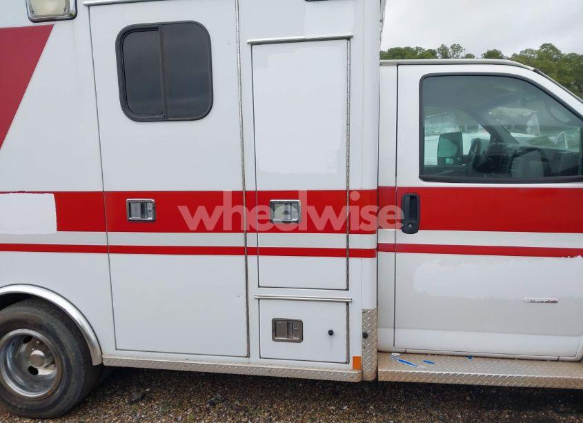 Photo 13 of 2014 Chevrolet Express CUTAWAY 3500 DIESEL (VIN 1GB3G2CL2E1187113)