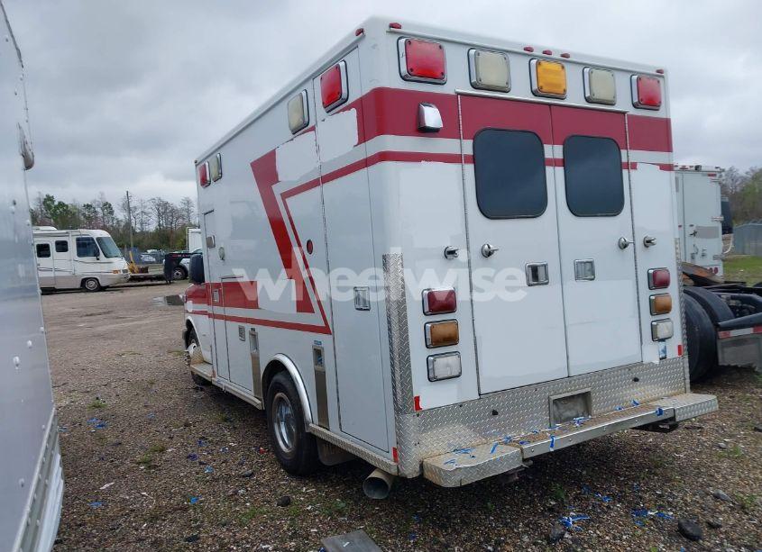 Photo 3 of 2014 Chevrolet Express CUTAWAY 3500 DIESEL (VIN 1GB3G2CL2E1187113)