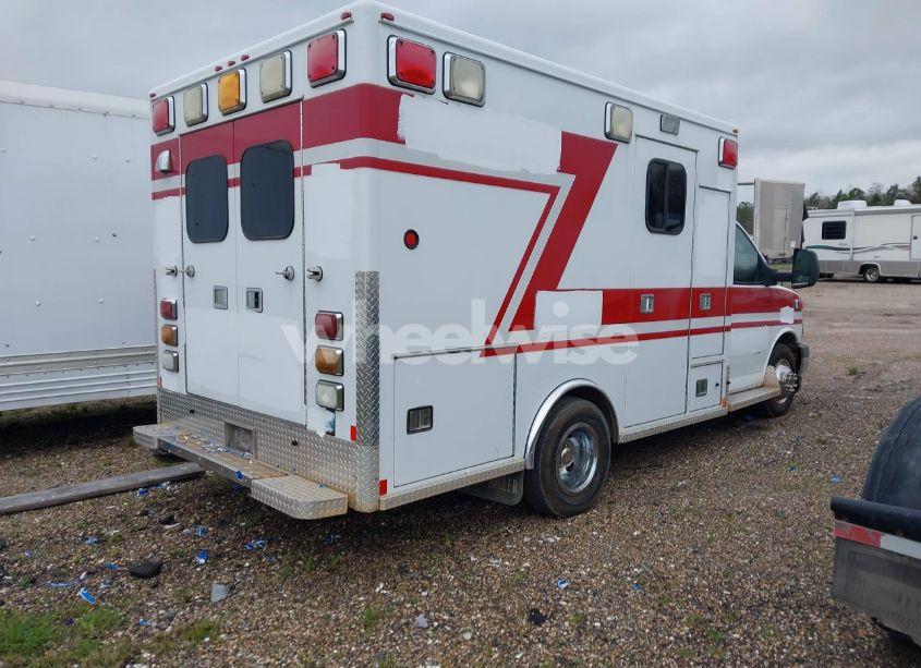 Photo 4 of 2014 Chevrolet Express CUTAWAY 3500 DIESEL (VIN 1GB3G2CL2E1187113)