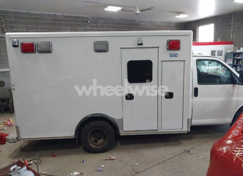 Photo 14 of 2014 Chevrolet Express CUTAWAY 3500 DIESEL (VIN 1GB3G2CL9E1160054)