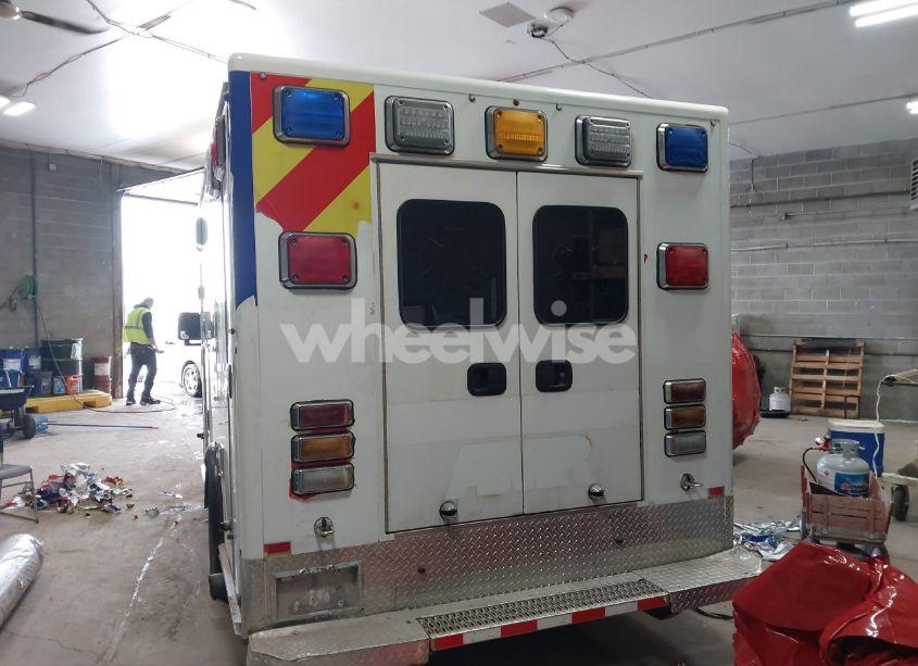 Photo 16 of 2014 Chevrolet Express CUTAWAY 3500 DIESEL (VIN 1GB3G2CL9E1160054)