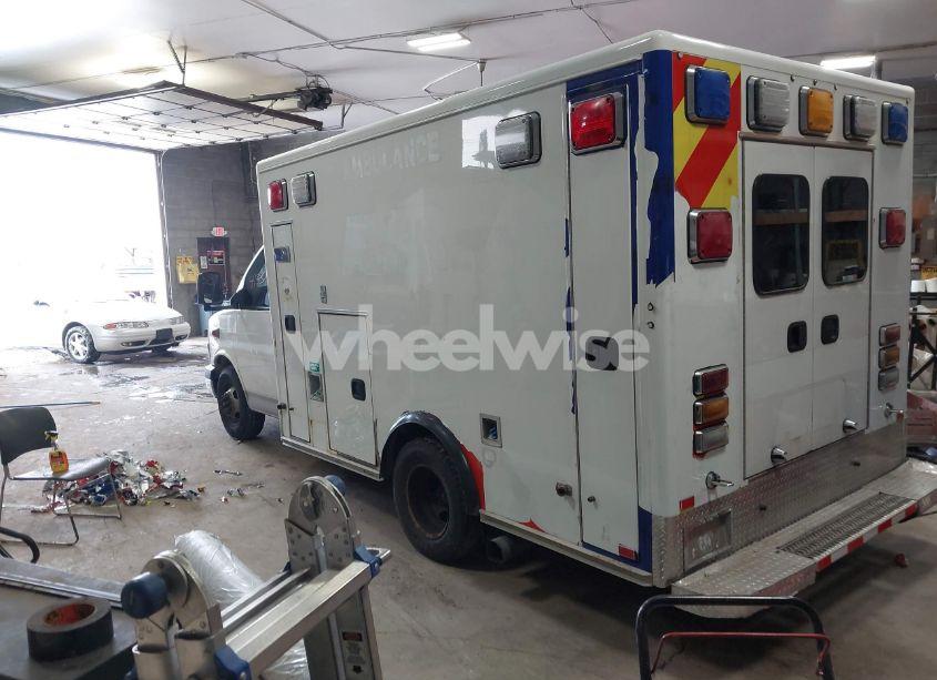 Photo 3 of 2014 Chevrolet Express CUTAWAY 3500 DIESEL (VIN 1GB3G2CL9E1160054)