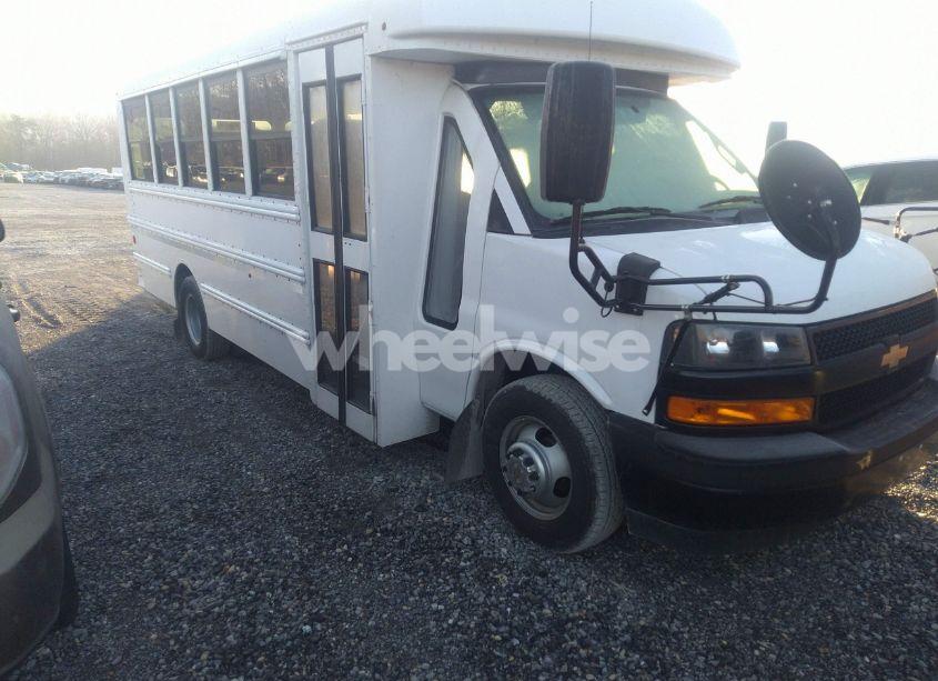 2023 Chevrolet Bus EXPRESS CUTAWAY (VIN 1GB3GSB71P1207570) main photo