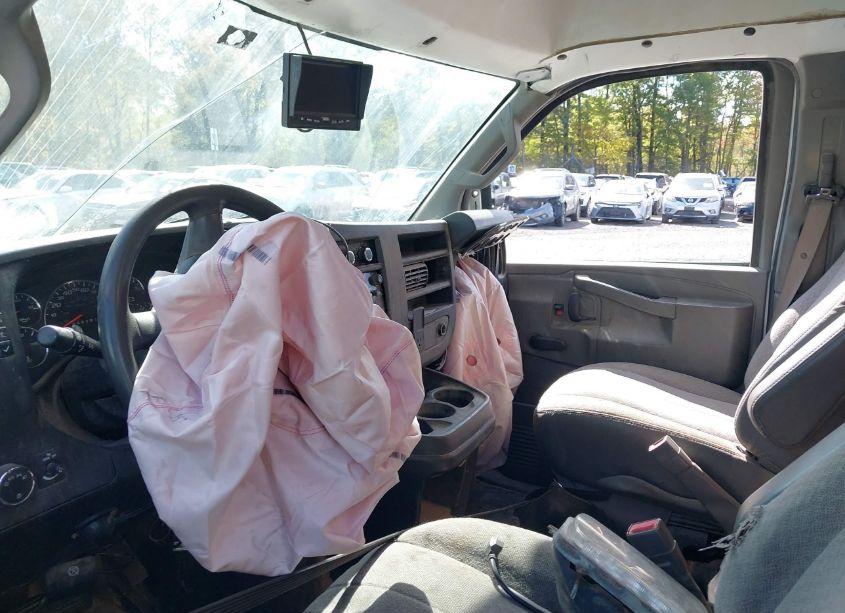 Photo 7 of 2017 Chevrolet Express CUTAWAY WORK VAN (VIN 1GB3GSCG3H1351511)