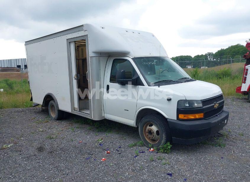 2020 Chevrolet Express CUTAWAY WORK VAN (VIN 1GB3GSFGXL1144716) main photo