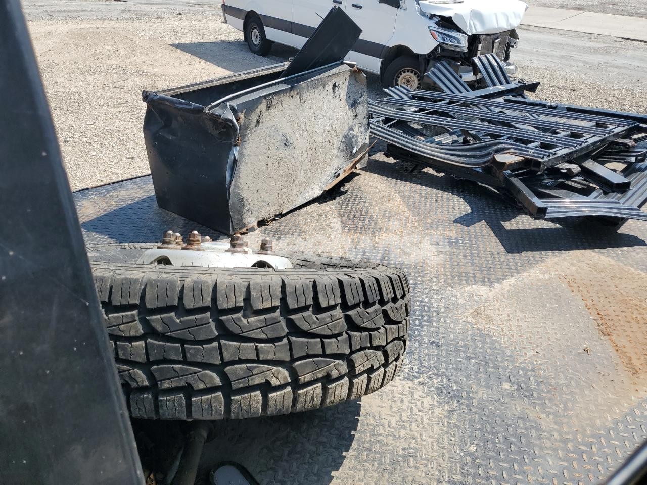 Photo 10 of 2019 CHEVROLET SILVERADO K3500 (VIN 1GB3KVCY1KF192846)