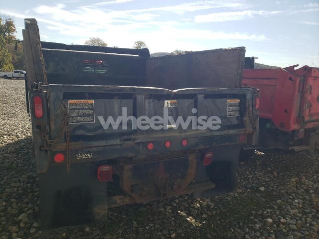 Photo 2 of 2015 CHEVROLET SILVERADO K3500 (VIN 1GB3KYCG6FZ530299)