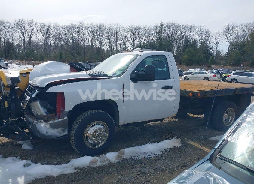 Photo 14 of 2011 Chevrolet Silverado 3500HD CHASSIS WORK TRUCK (VIN 1GB3KZCG8BF117253)