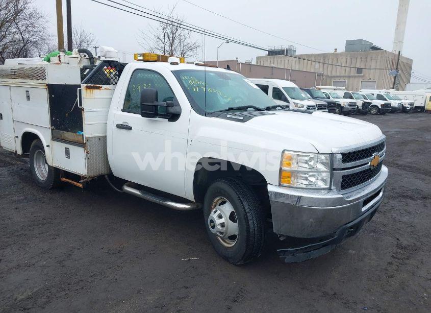 Photo 11 of 2013 Chevrolet Silverado 3500HD CHASSIS WORK TRUCK (VIN 1GB3KZCGXDF219799)