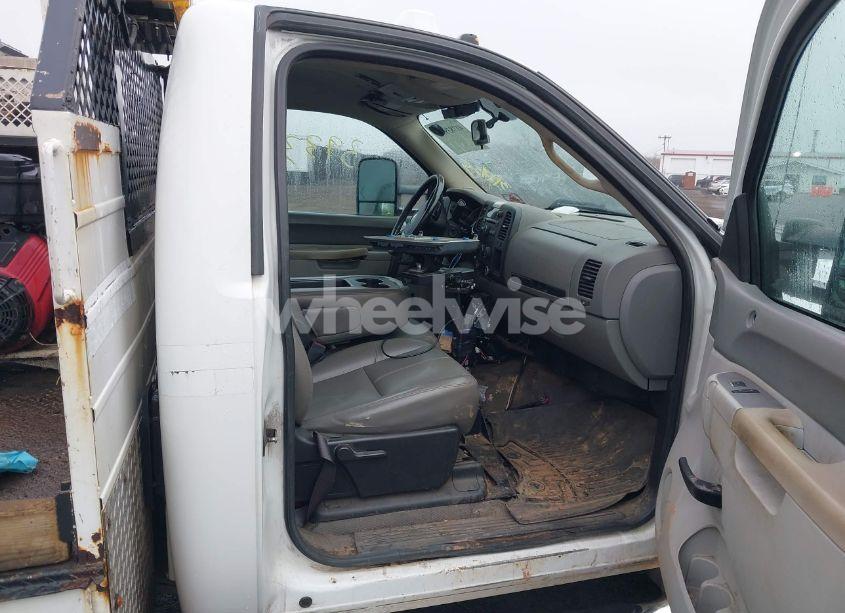 Photo 12 of 2013 Chevrolet Silverado 3500HD CHASSIS WORK TRUCK (VIN 1GB3KZCGXDF219799)