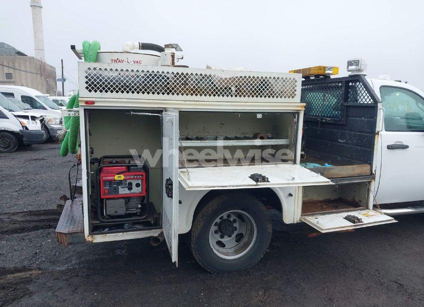Photo 13 of 2013 Chevrolet Silverado 3500HD CHASSIS WORK TRUCK (VIN 1GB3KZCGXDF219799)