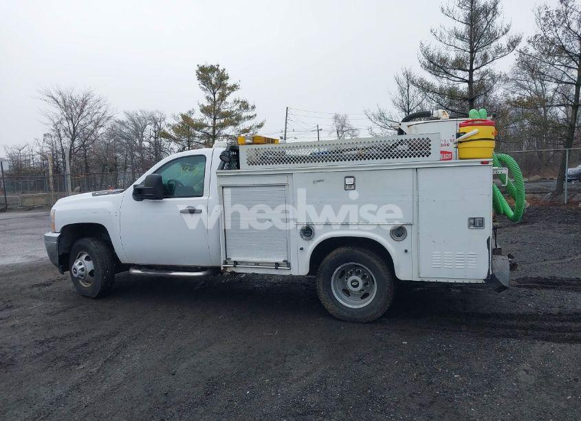 Photo 17 of 2013 Chevrolet Silverado 3500HD CHASSIS WORK TRUCK (VIN 1GB3KZCGXDF219799)