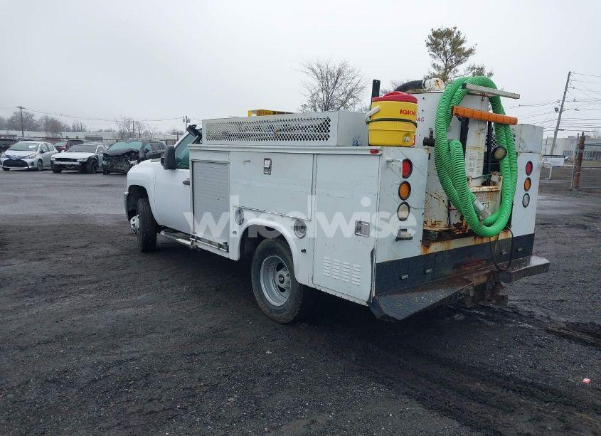 Photo 3 of 2013 Chevrolet Silverado 3500HD CHASSIS WORK TRUCK (VIN 1GB3KZCGXDF219799)