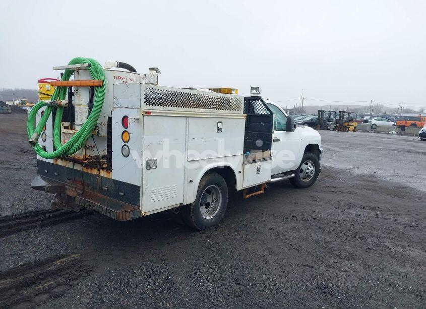 Photo 4 of 2013 Chevrolet Silverado 3500HD CHASSIS WORK TRUCK (VIN 1GB3KZCGXDF219799)