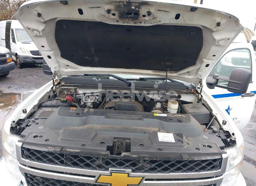 Photo 9 of 2013 Chevrolet Silverado 3500HD CHASSIS WORK TRUCK (VIN 1GB3KZCGXDF219799)