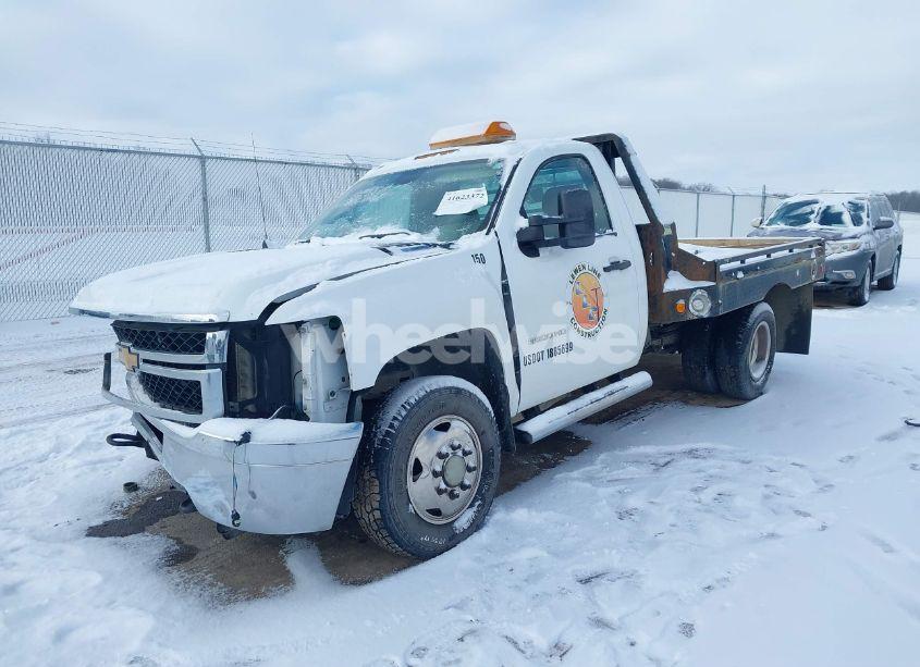 Photo 2 of 2012 Chevrolet Silverado 3500HD CHASSIS WORK TRUCK (VIN 1GB3KZCL8CF131488)