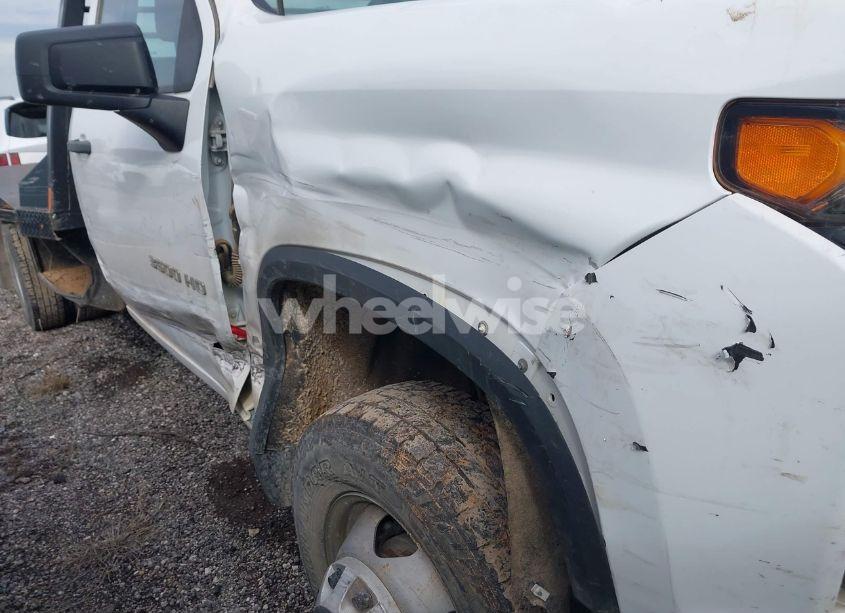 Photo 16 of 2022 Chevrolet Silverado 3500HD CHASSIS WORK TRUCK (VIN 1GB3YSE74NF243309)
