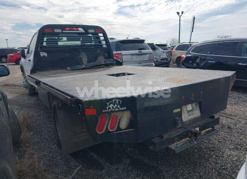 Photo 3 of 2022 Chevrolet Silverado 3500HD CHASSIS WORK TRUCK (VIN 1GB3YSE74NF243309)