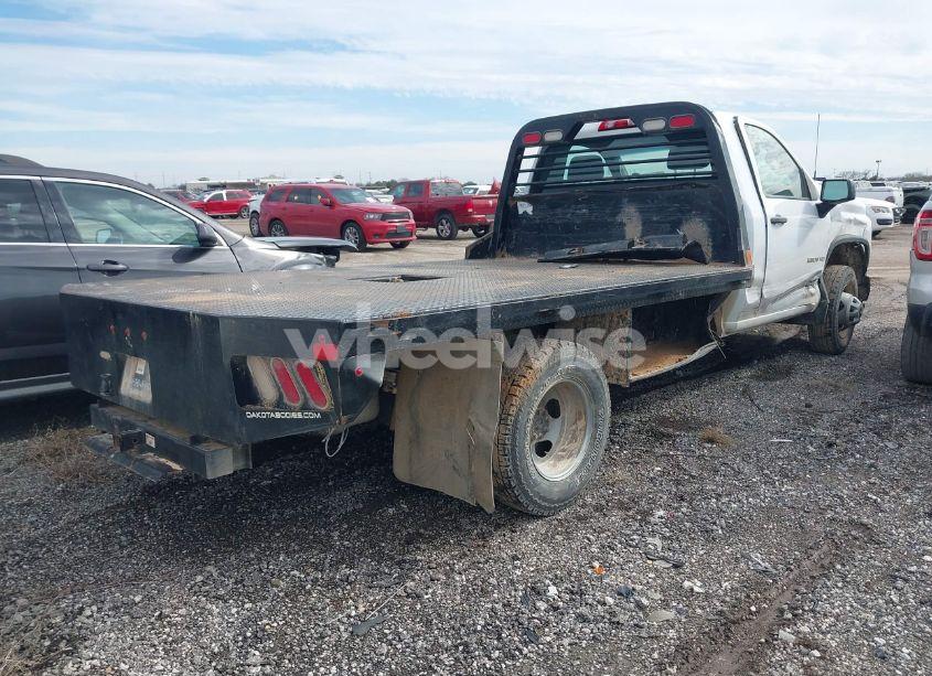 Photo 4 of 2022 Chevrolet Silverado 3500HD CHASSIS WORK TRUCK (VIN 1GB3YSE74NF243309)