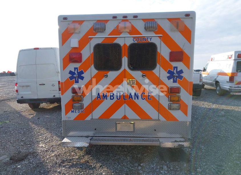 Photo 17 of 2023 Chevrolet Silverado 3500HD CHASSIS LT (VIN 1GB3YTE75PF220985)