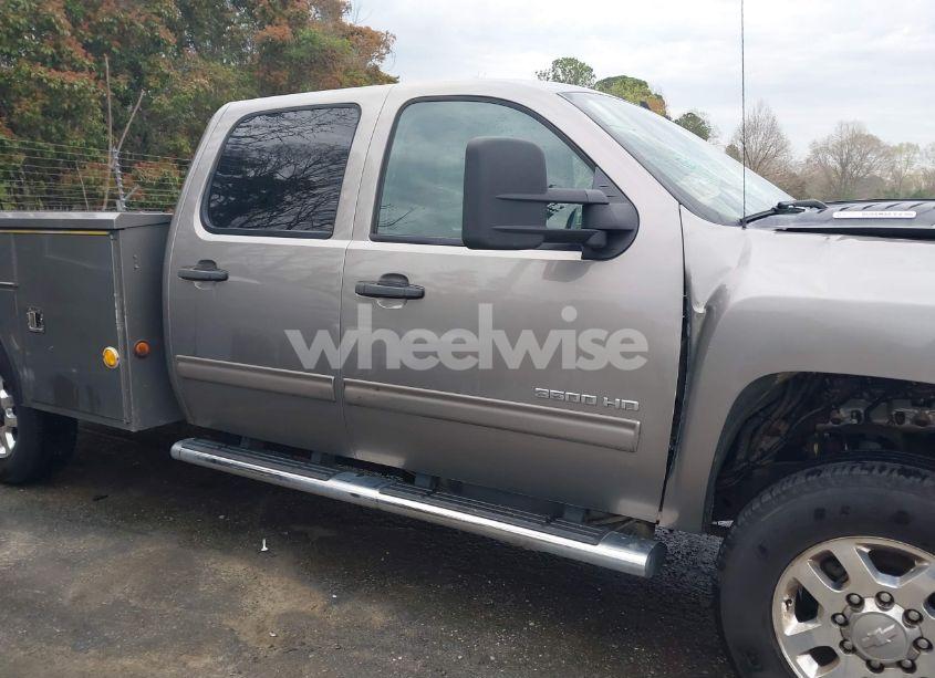 Photo 13 of 2013 Chevrolet Silverado 3500HD LT (VIN 1GB4C0E85DF149194)
