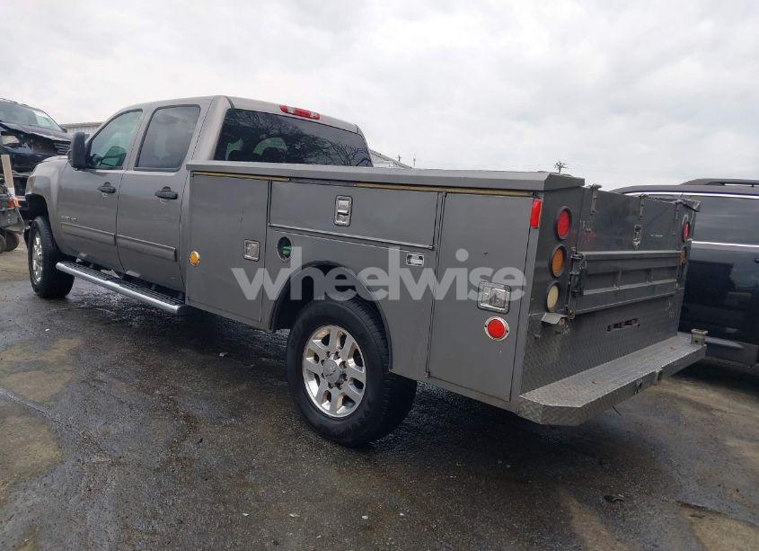 Photo 3 of 2013 Chevrolet Silverado 3500HD LT (VIN 1GB4C0E85DF149194)