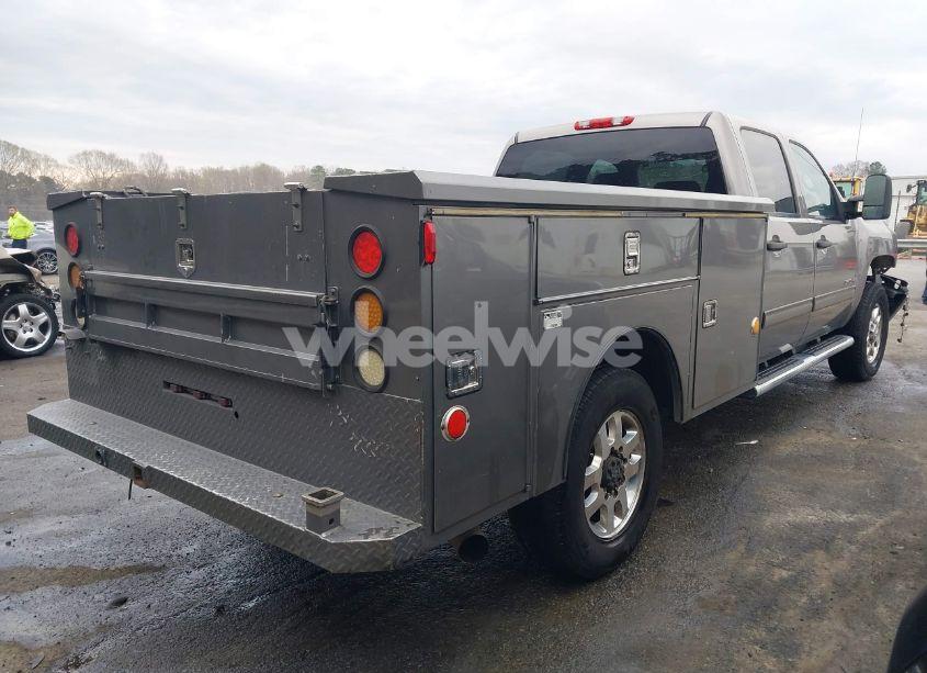 Photo 4 of 2013 Chevrolet Silverado 3500HD LT (VIN 1GB4C0E85DF149194)