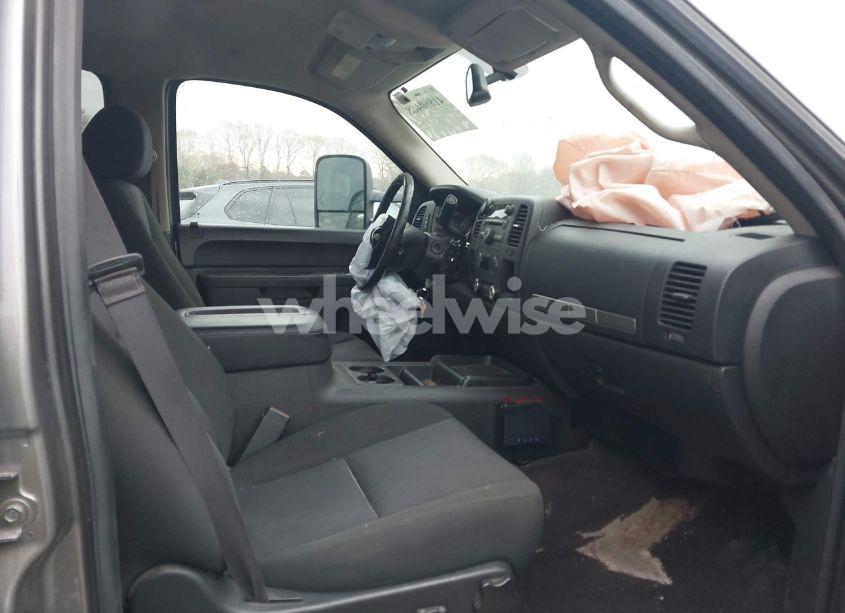 Photo 6 of 2013 Chevrolet Silverado 3500HD LT (VIN 1GB4C0E85DF149194)