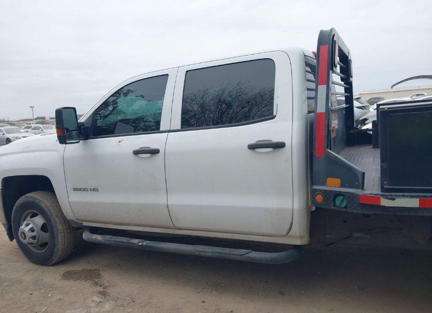 Photo 14 of 2016 Chevrolet Silverado 3500HD CHASSIS WT (VIN 1GB4CYC81GF112648)