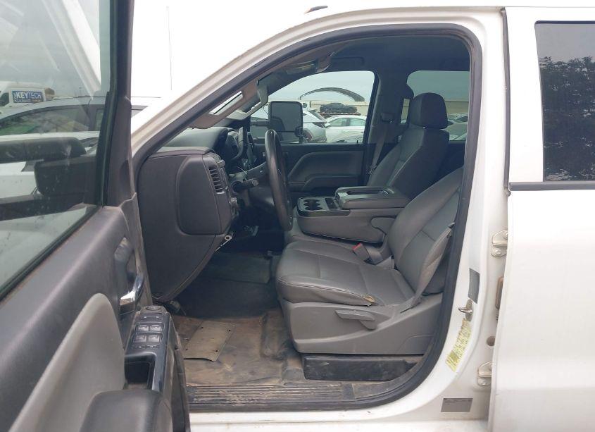 Photo 6 of 2016 Chevrolet Silverado 3500HD CHASSIS WT (VIN 1GB4CYC81GF112648)