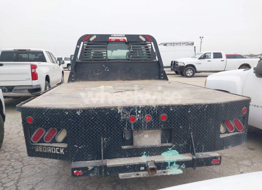 Photo 15 of 2017 Chevrolet Silverado 3500HD CHASSIS WT (VIN 1GB4CYCG3HF131453)