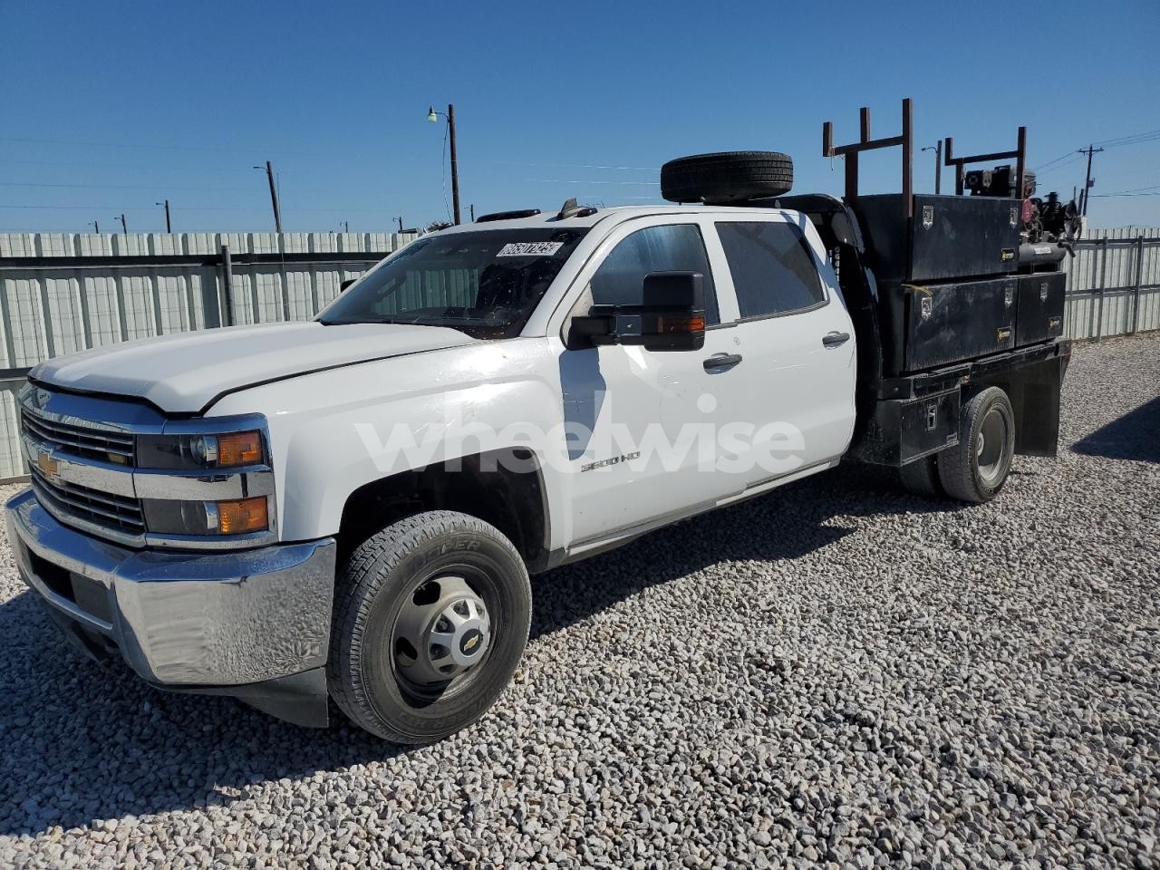 2018 CHEVROLET SILVERADO UTILITY / SERVICE TRUCK (VIN 1GB4CYCG3JF281228) main photo