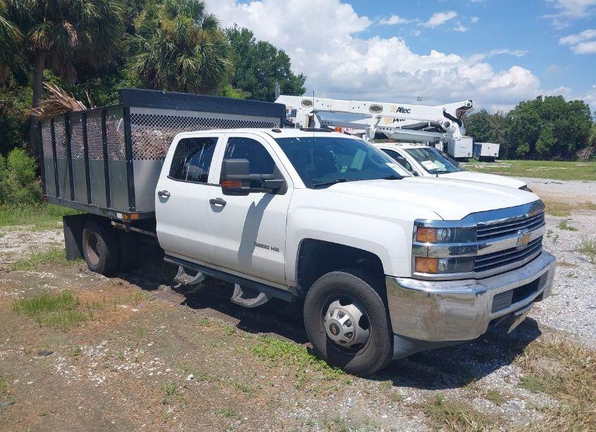 2018 Chevrolet Silverado 3500HD CHASSIS WT (VIN 1GB4CYCG4JF107619) main photo