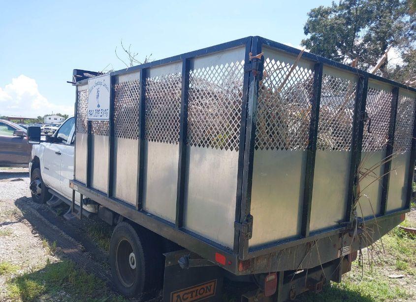 Photo 14 of 2018 Chevrolet Silverado 3500HD CHASSIS WT (VIN 1GB4CYCG4JF107619)