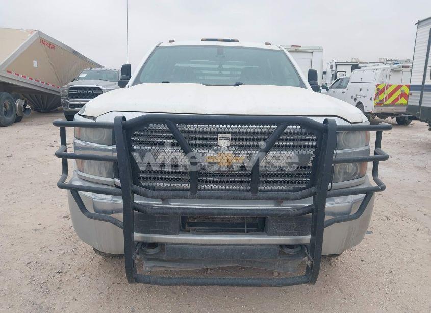 Photo 12 of 2015 Chevrolet Silverado 3500HD CHASSIS WT (VIN 1GB4CYCG6FF502263)