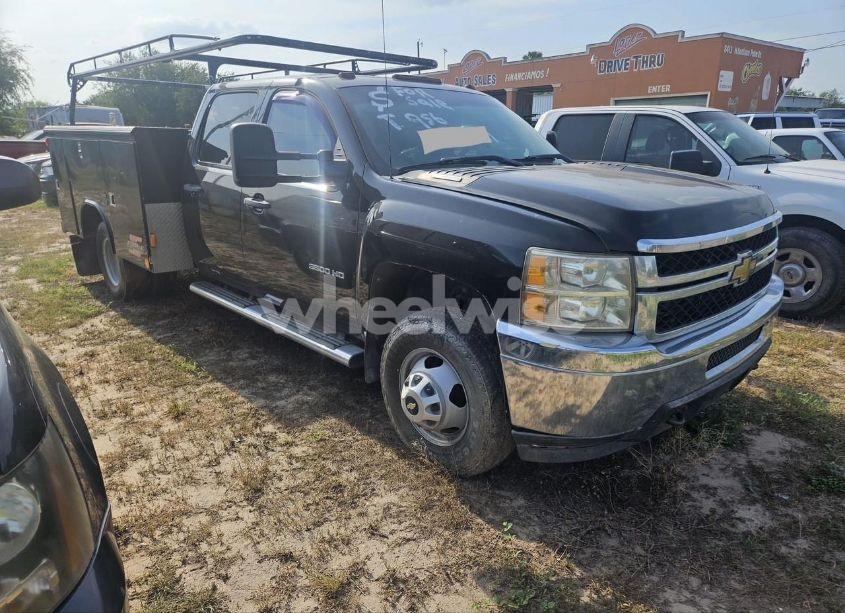 2013 Chevrolet Silverado 3500HD CHASSIS WORK TRUCK (VIN 1GB4CZC88DF224767) main photo