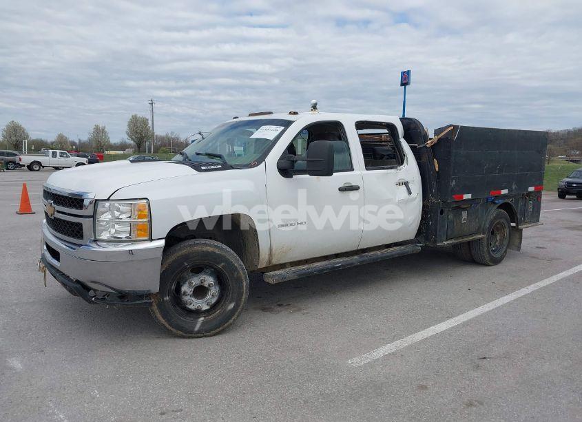 Photo 2 of 2012 Chevrolet Silverado 3500HD CHASSIS WORK TRUCK (VIN 1GB4CZCG8CF225195)