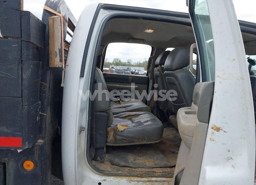 Photo 8 of 2012 Chevrolet Silverado 3500HD CHASSIS WORK TRUCK (VIN 1GB4CZCG8CF225195)