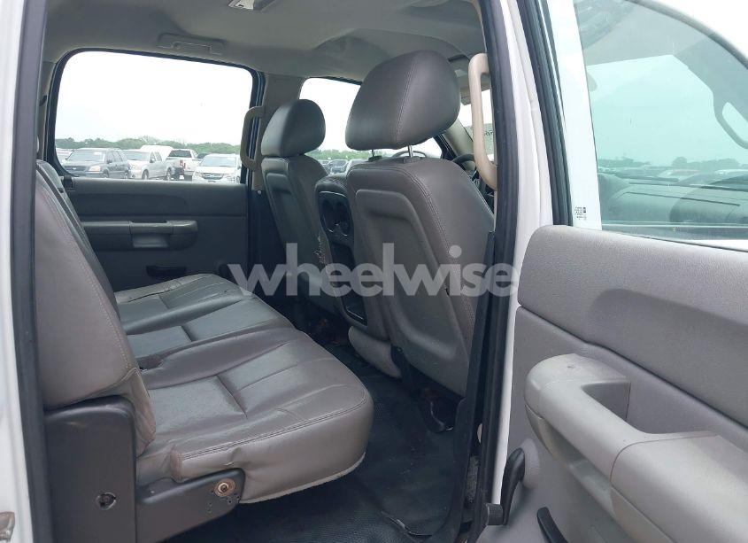 Photo 7 of 2011 Chevrolet Silverado 3500HD WORK TRUCK (VIN 1GB4CZCL3BF180338)