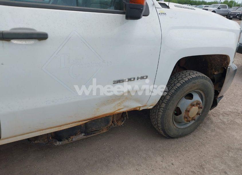 Photo 11 of 2019 Chevrolet Silverado 3500HD CHASSIS WT (VIN 1GB4KVCY1KF160662)