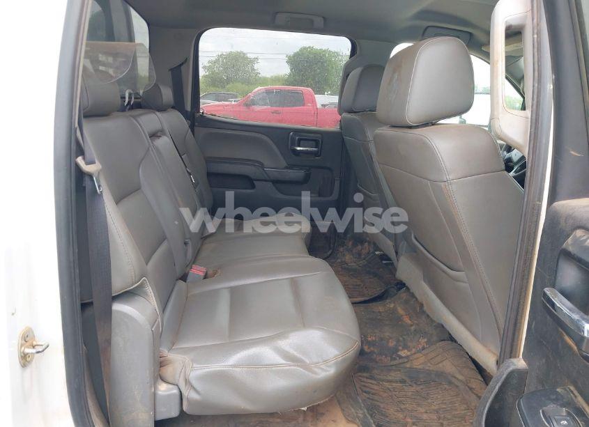 Photo 6 of 2019 Chevrolet Silverado 3500HD CHASSIS WT (VIN 1GB4KVCY1KF160662)