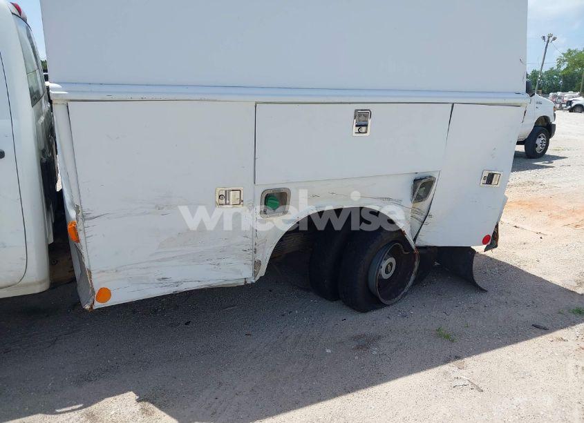 Photo 8 of 2016 Chevrolet Silverado 3500HD CHASSIS WT (VIN 1GB4KYC85GF135109)