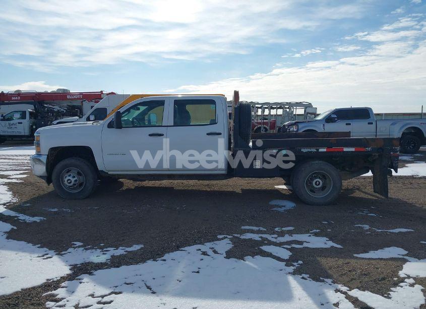 Photo 14 of 2015 Chevrolet Silverado 3500HD CHASSIS WT (VIN 1GB4KYC89FF172100)
