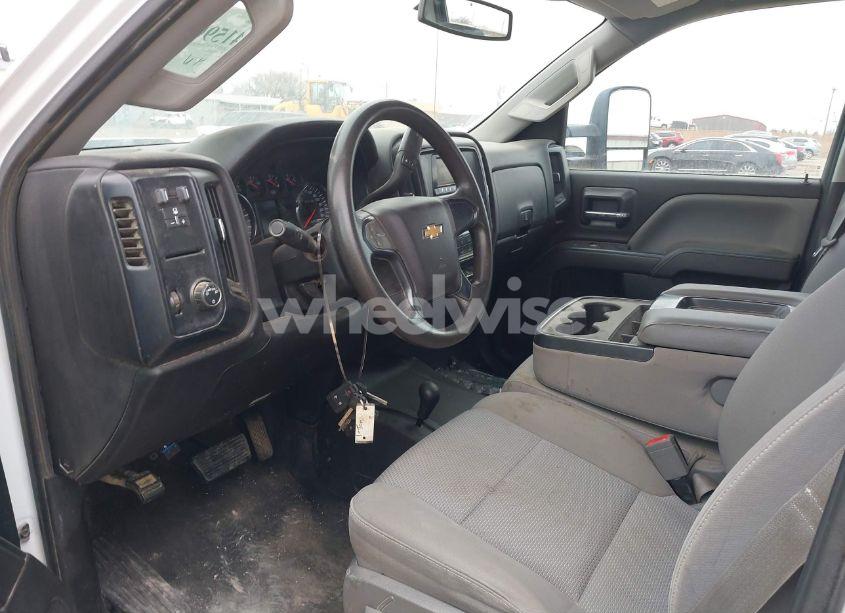 Photo 7 of 2015 Chevrolet Silverado 3500HD CHASSIS WT (VIN 1GB4KYC89FF172100)