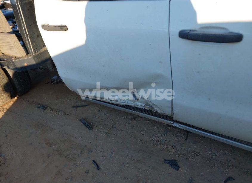 Photo 13 of 2015 Chevrolet Silverado 3500HD CHASSIS WT (VIN 1GB4KYCG3FF659056)