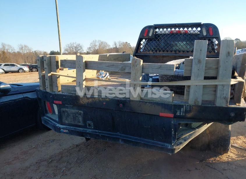 Photo 17 of 2015 Chevrolet Silverado 3500HD CHASSIS WT (VIN 1GB4KYCG3FF659056)