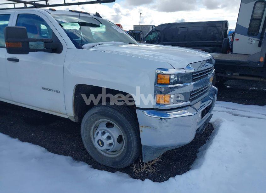 Photo 11 of 2018 Chevrolet Silverado 3500HD CHASSIS WT (VIN 1GB4KYCG7JF214165)